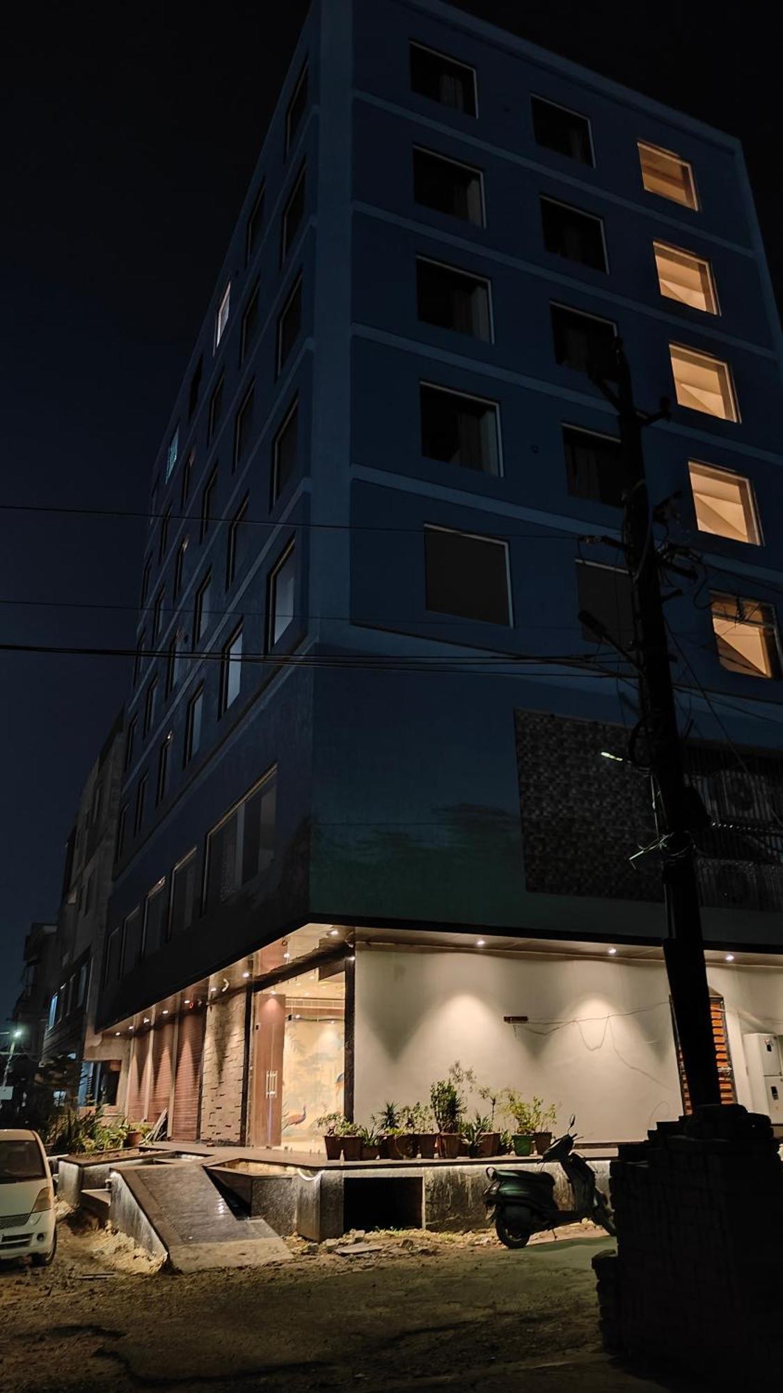 Hotel Blue Sapphire Kota  Exteriör bild